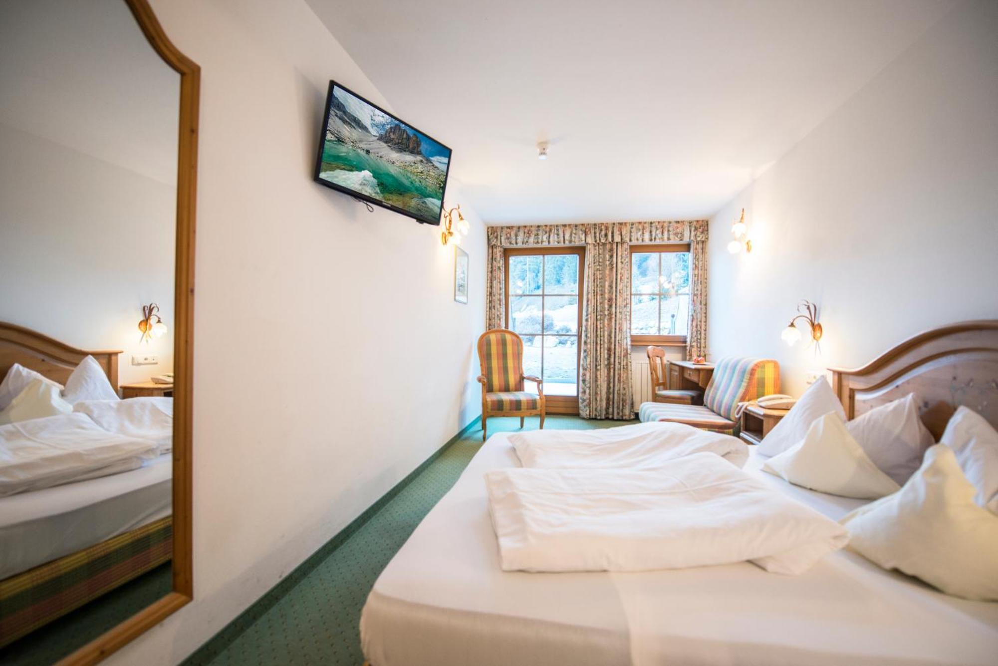 Turmhotel Gschwendt Planca di Sopra Exteriér fotografie